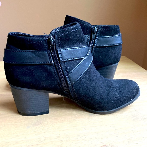 Ankle boots, Indigo , 71/2 M in black suede. - Picture 3 of 4